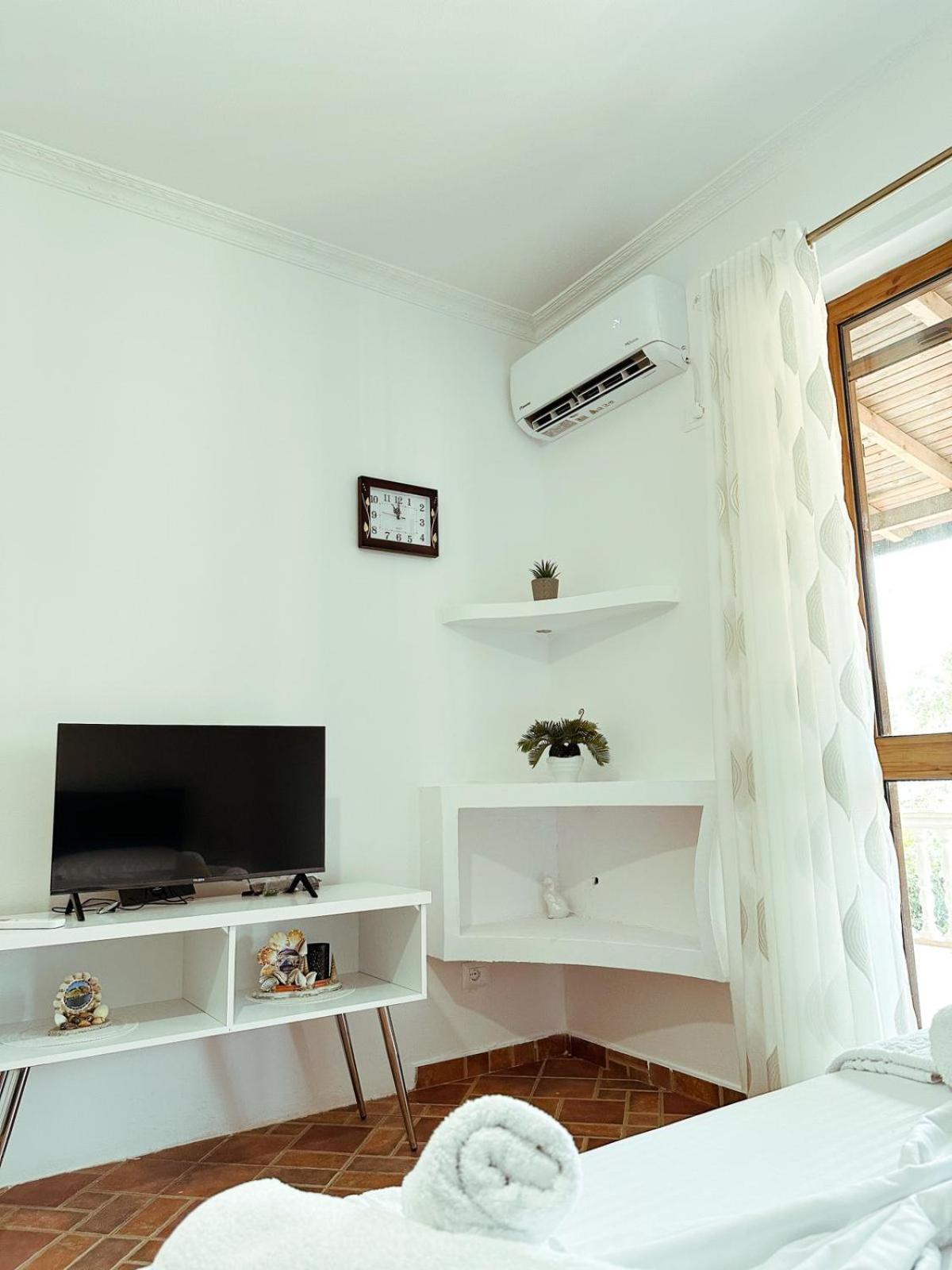Vizion Hotel Shkoder Exterior photo