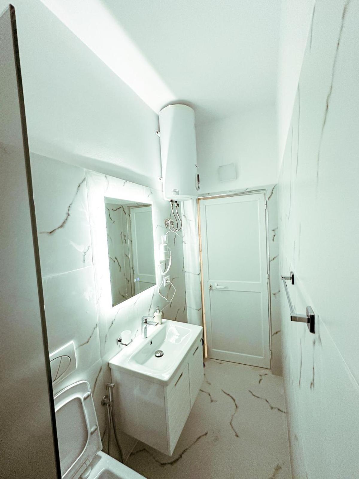 Vizion Hotel Shkoder Exterior photo
